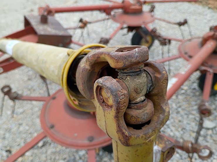 new-holland-540-image-11