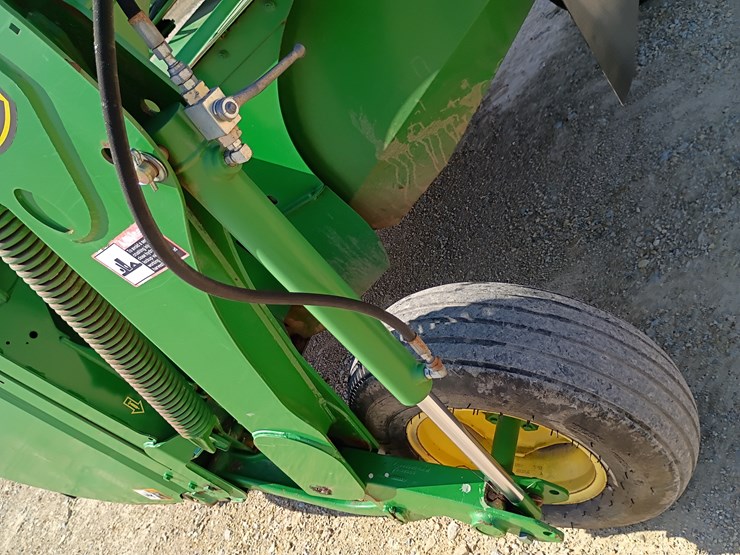 2013-john-deere-630-image-29