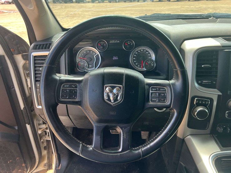 2016-dodge-ram-1500-image-12