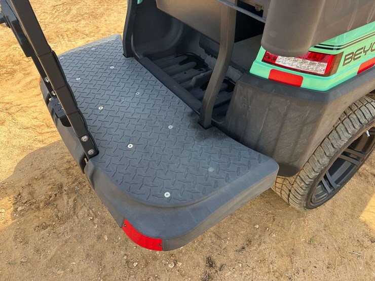 2023-bintelli-48-volt-electric-4-seater-golf-cart-w/-on-board-charger-(3.1-miles-showing)-image-21