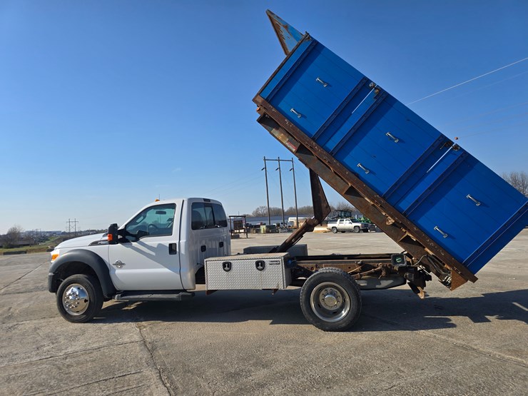 2016-ford-f550-image-24