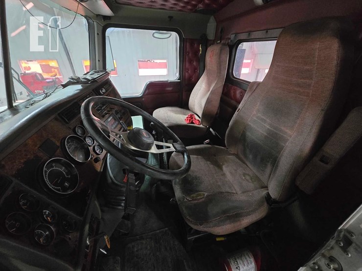 2003-kenworth-t800-image-9