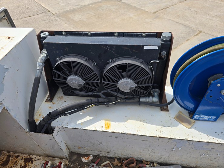 2013-ford-f550-image-55