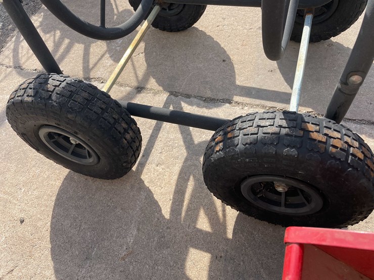 #7022-•-(2)-metal-hose-reels-(o3)-image-16