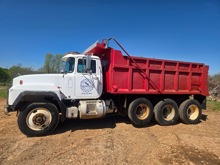 1998-mack-rd688s-image-5