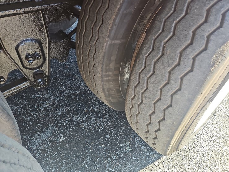 1991-great-dane-tri/a-step-deck-image-23