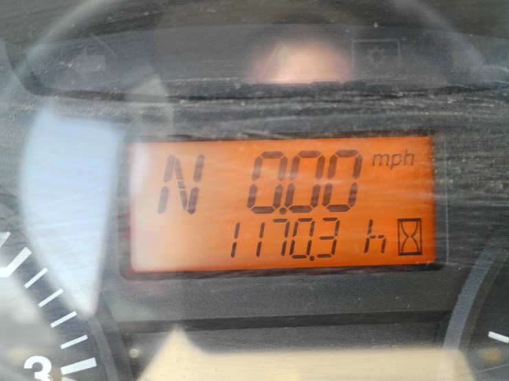 2019-kubota-m7060-image-33