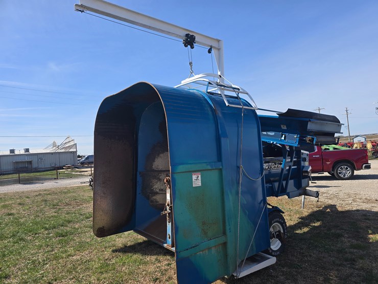 #22529-•-2015-roto-express-livestock-bedding-processor-/-bale-processor-image-5