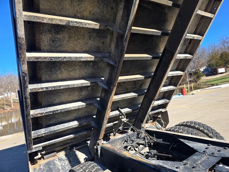 2000-sterling-l9500-image-41