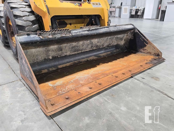 2021-caterpillar-242d3-image-10