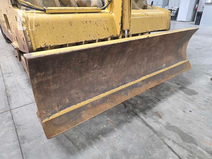 2012-caterpillar-cp56-image-10