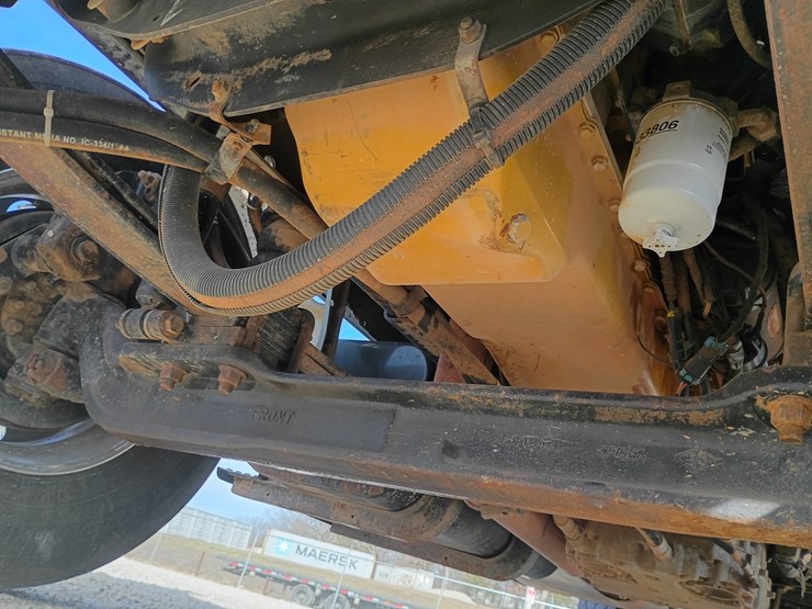 2005-ford-f750-image-34