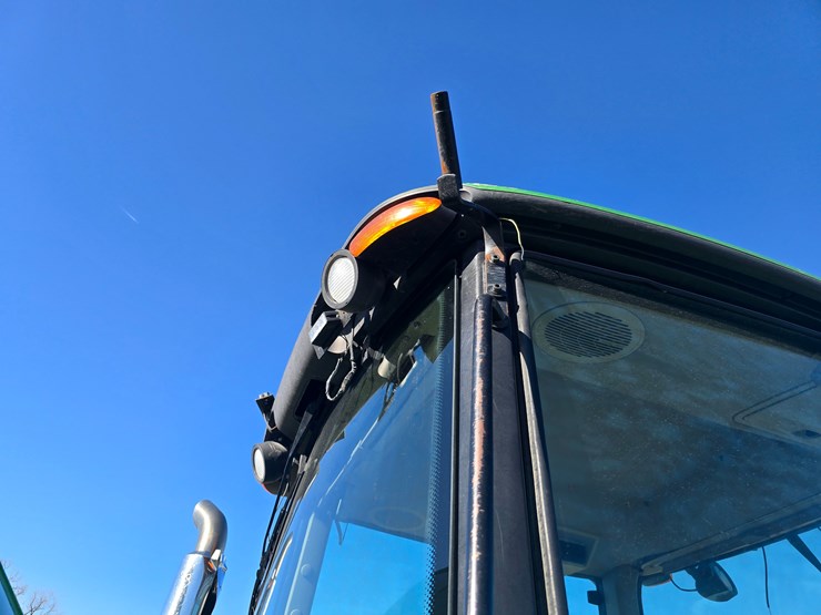 2016-john-deere-6110m-image-49