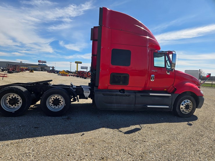 2014-international-prostar-image-21