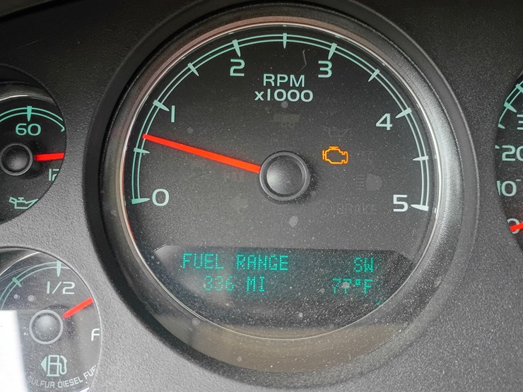 2013-chevrolet-2500-image-57