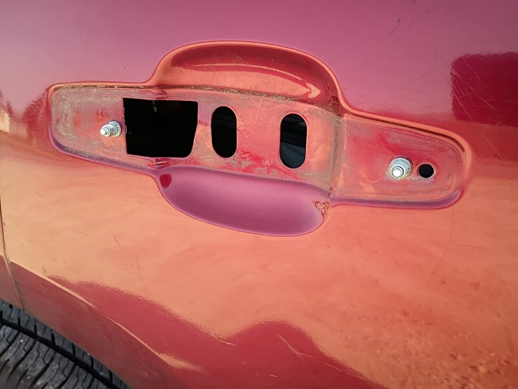 2010-chevrolet-tahoe-image-90