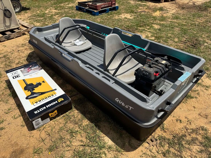 quest-angler-2-person-fishing-boat-w/trolling-motor-&-power-center-image-4