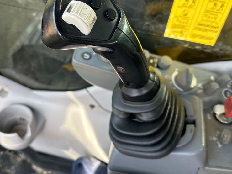 2019-deere-345g-lc-image-43