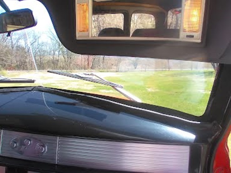 chevrolet-suburban-image-27