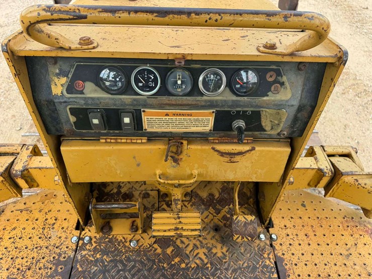 1999-caterpillar-d4c-image-24