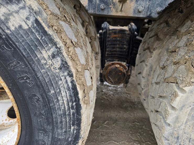 #22590-•-2007-mack-cv713-granite-roll-off-truck-image-85