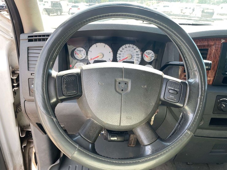 2006-dodge-ram-3500-image-12