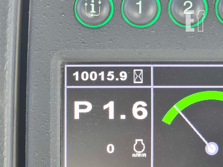 2018-deere-1050k-image-17