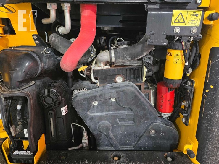 2021-jcb-3ts-8t-image-21