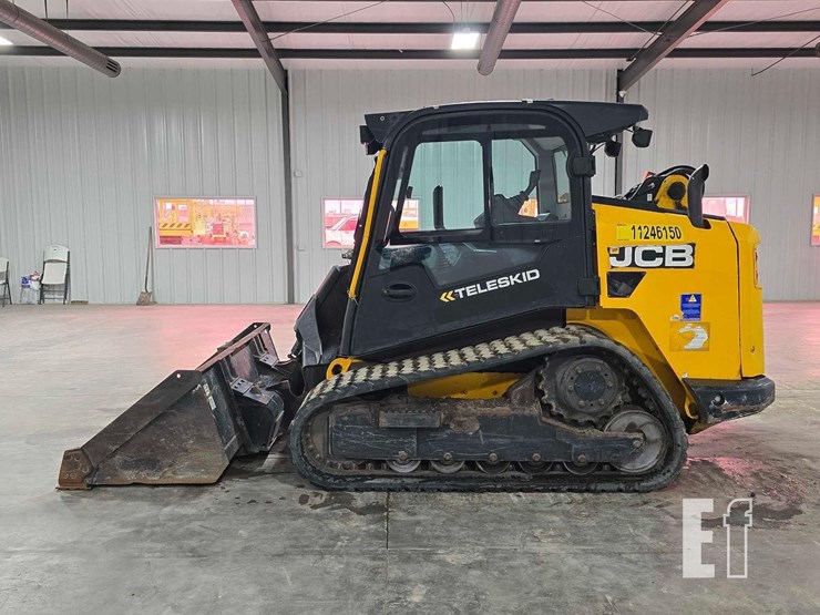 2021-jcb-3ts-8t-image-5