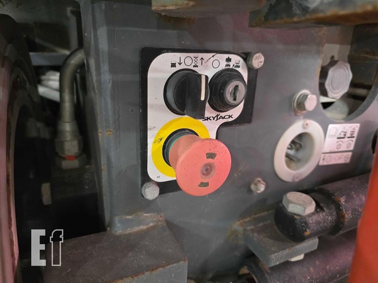 2017-skyjack-sjiii3226-image-17