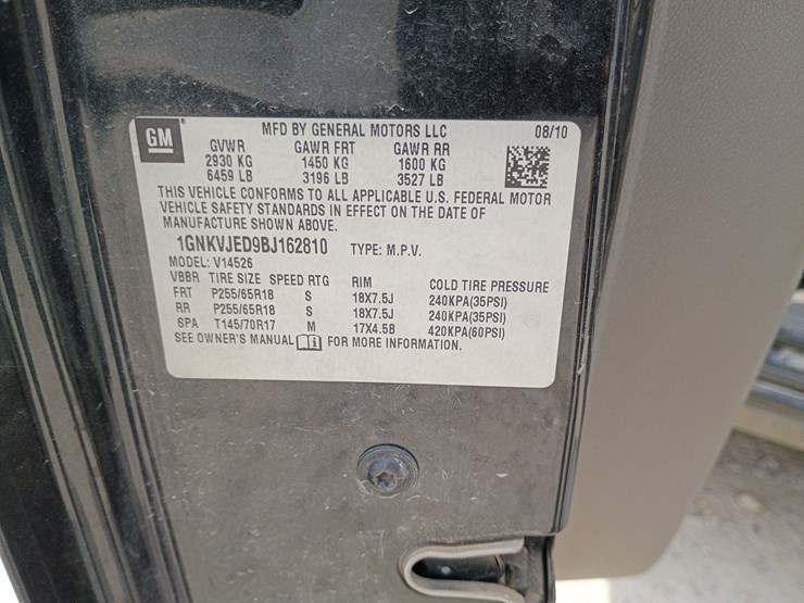 2011-chevrolet-traverse-image-27