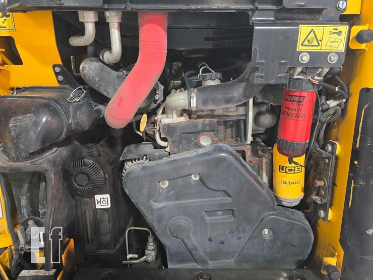 2020-jcb-3ts-8t-image-21