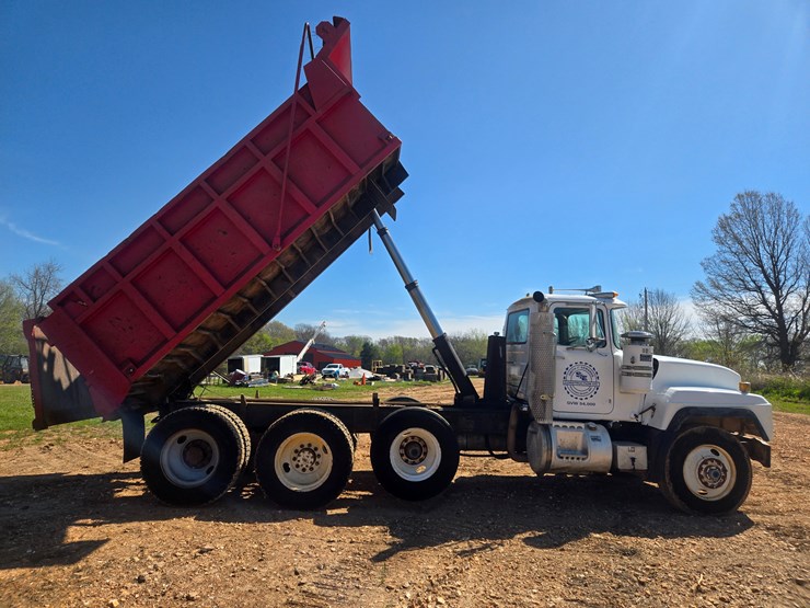 1998-mack-rd688s-image-32