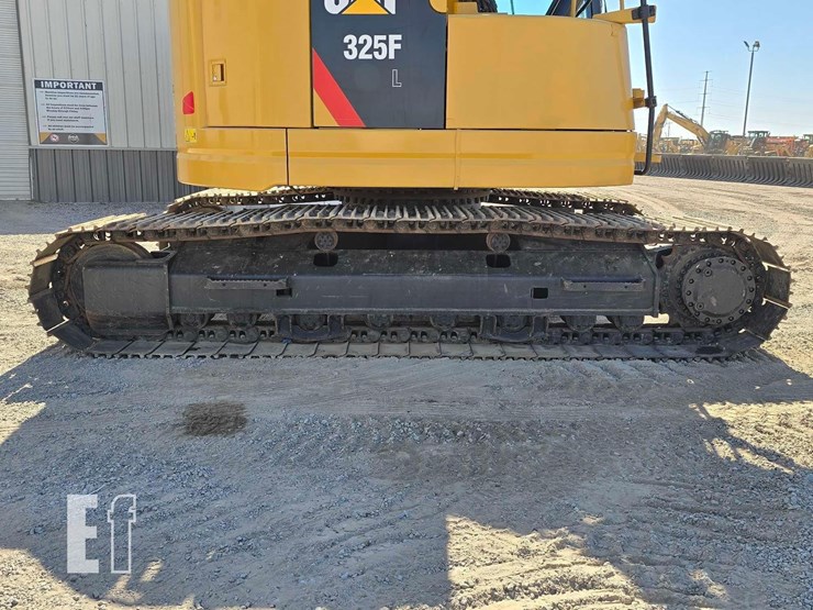 2019-caterpillar-325flcr-image-33