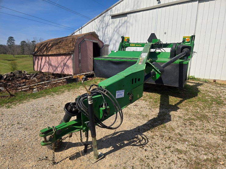 john-deere-630-image-15