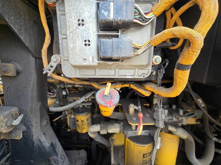 2005-caterpillar-953c-image-45