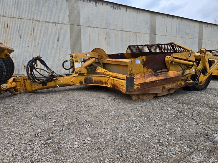 2006-deere-1812c-image-3