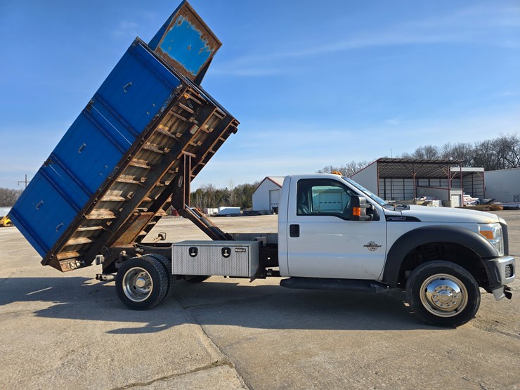 2016-ford-f550-image-31