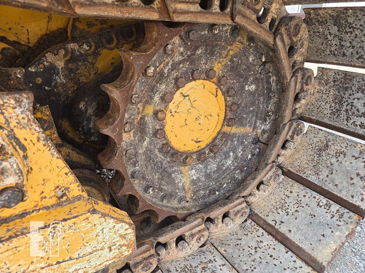 2016-deere-700k-lgp-image-20