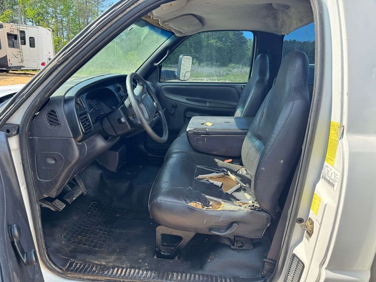 2002-dodge-ram-3500-image-10