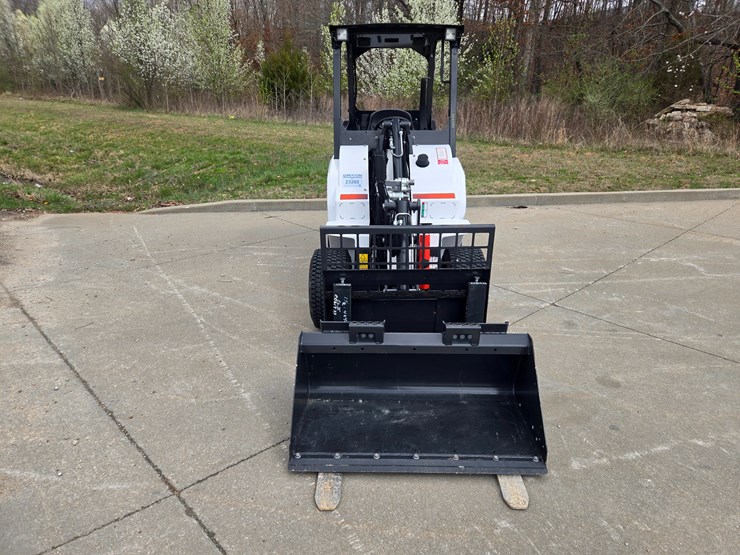 2023-bobcat-l28-image-16