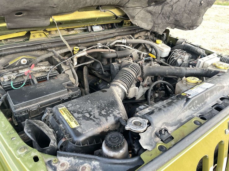 2010-jeep-wrangler-unlimited-sahara-image-8