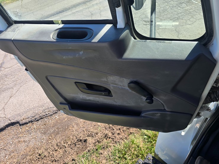 2008-international-durastar-4300-image-66