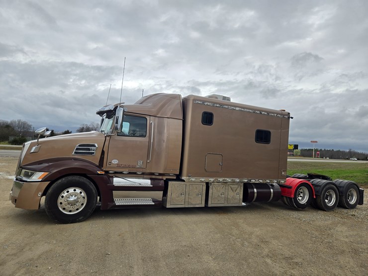 2017-western-star-5700xe-image-6