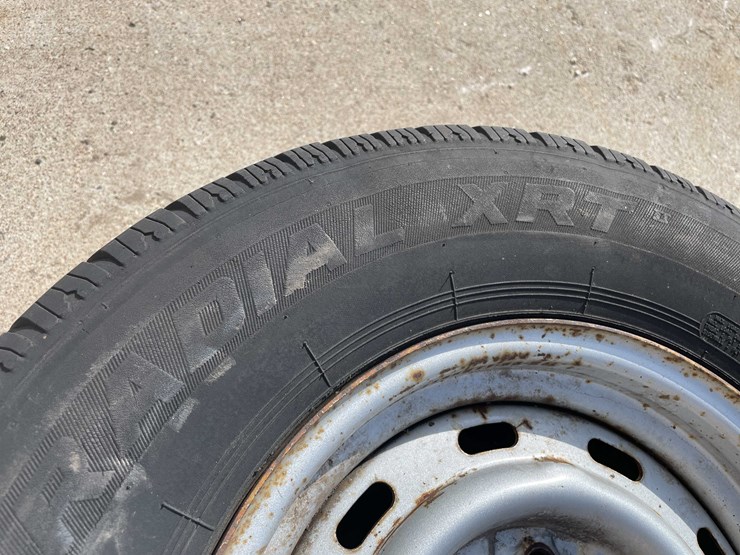 #7020-•-(2)-5-lug-15"-wheels-(o3)-image-3