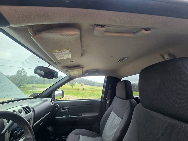 2011-chevrolet-colorado-image-32