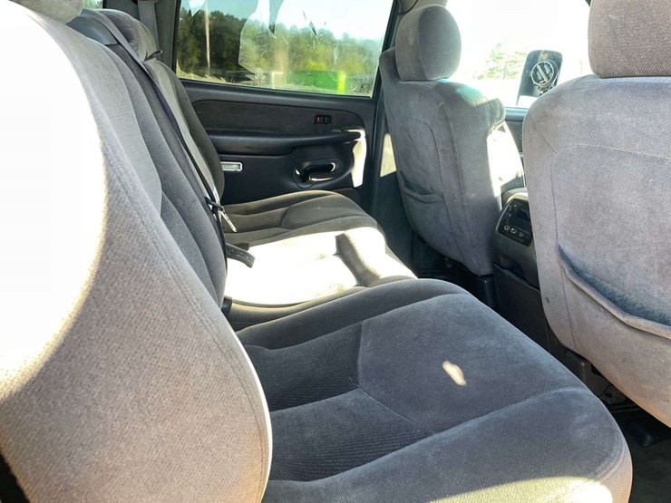 2003-gmc-sierra-2500-image-15