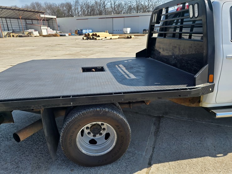 2015-chevrolet-silverado-3500-image-45