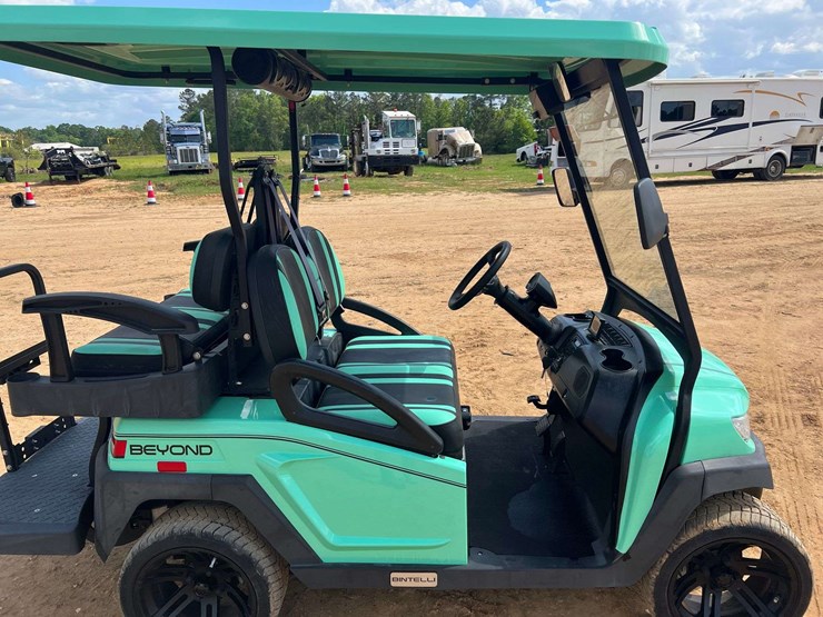 2023-bintelli-48-volt-electric-4-seater-golf-cart-w/-on-board-charger-(3.1-miles-showing)-image-26