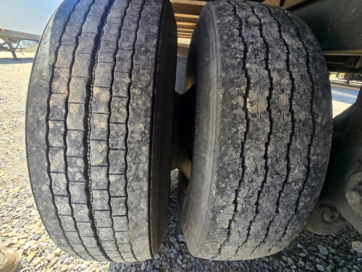 2012-great-dane-van-trailer-image-44